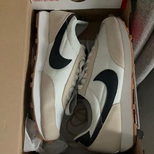 Nike Day Break Sneakers